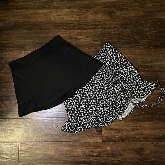 2 piece skirt bundle - Picture 1 of 4
